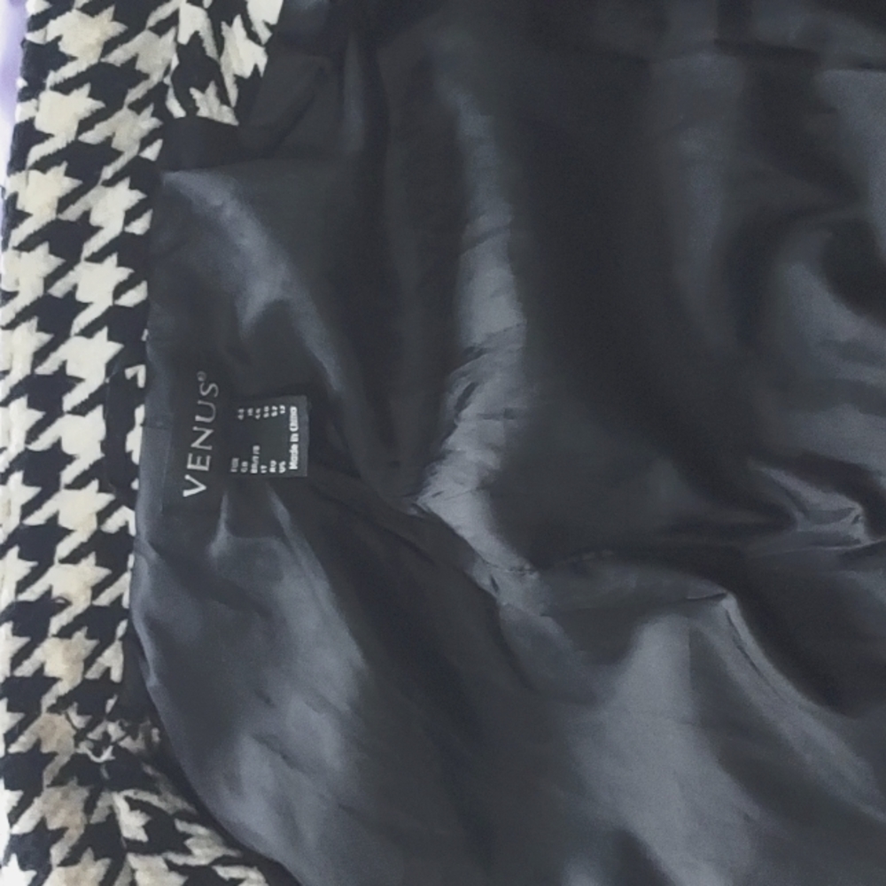 Fall/Winter coat - Picture 2 of 2